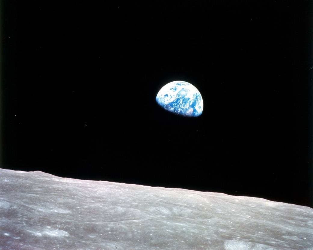 earthrise_source_nasa